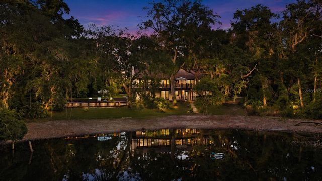 900 OAK HOLLOW PLACE, Brandon, FL 33510