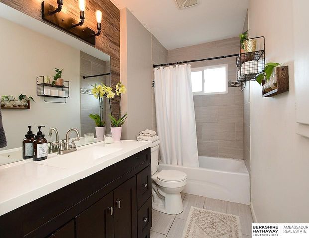 6155 South Street, Lincoln, NE 68506