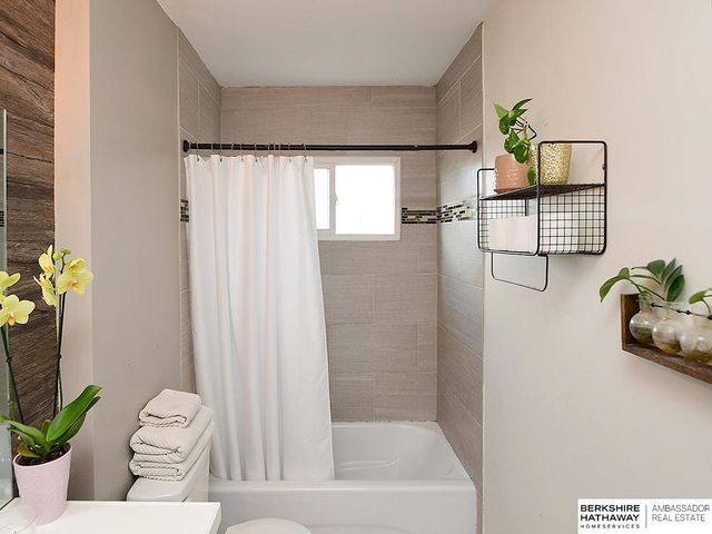 6155 South Street, Lincoln, NE 68506