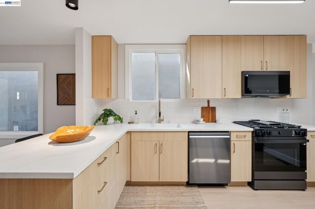 356 Northgate Ave, Daly City, CA 94015