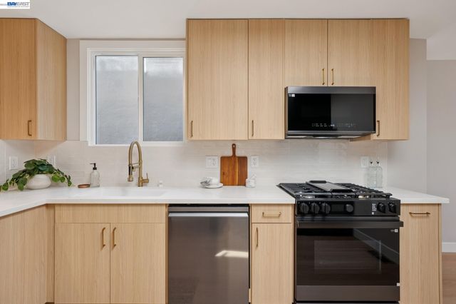 356 Northgate Ave, Daly City, CA 94015