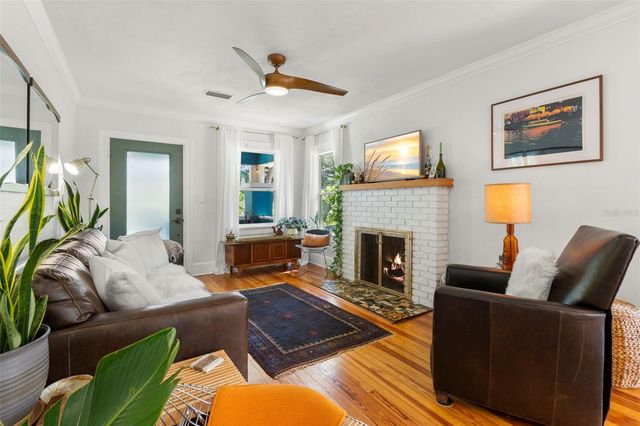 2700 2ND AVENUE N, St Petersburg, FL 33713