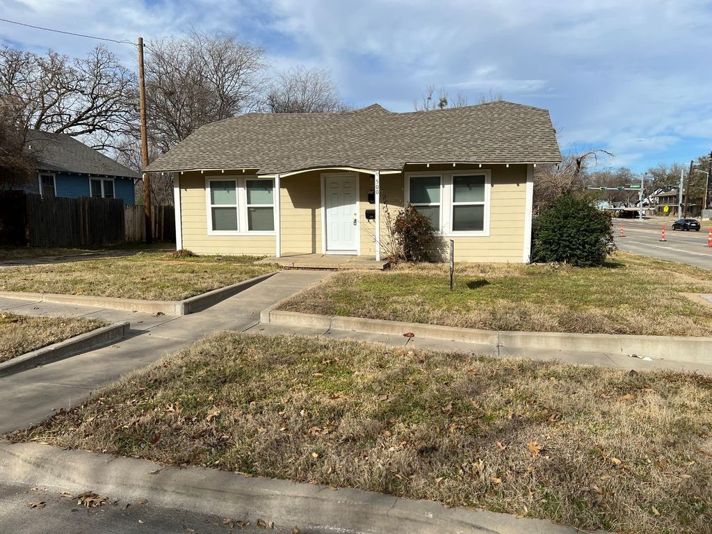 500 W Parkway Street 2, Denton, TX 76201