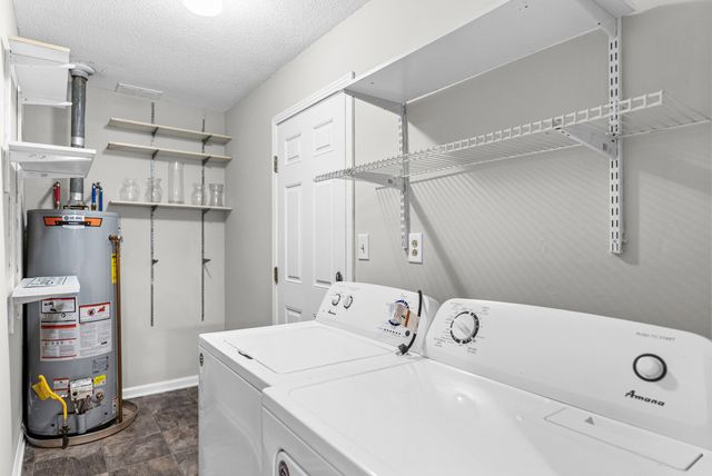 1901 Roan Dr, Clarksville, TN 37042