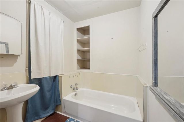 507 W Orange Avenue, Orange, TX 77630