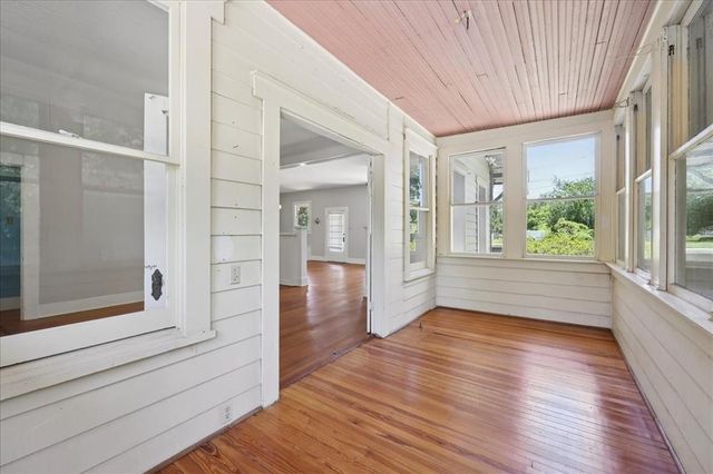507 W Orange Avenue, Orange, TX 77630