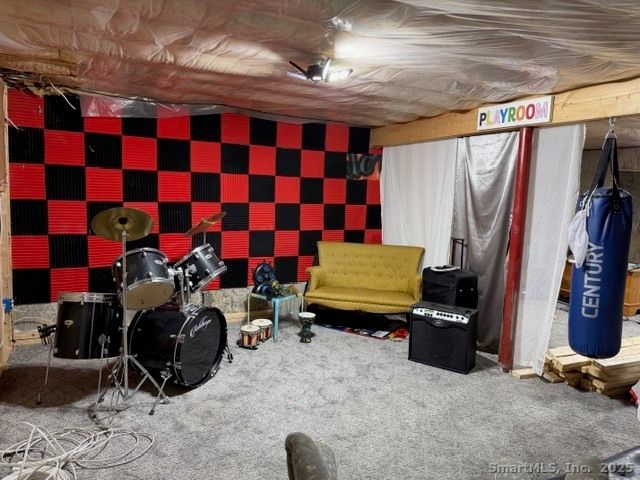 11 Stonehouse Drive, Plainfield, CT 06354