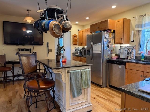 11 Stonehouse Drive, Plainfield, CT 06354