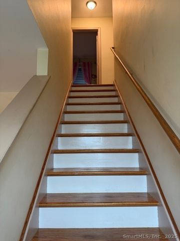 11 Stonehouse Drive, Plainfield, CT 06354