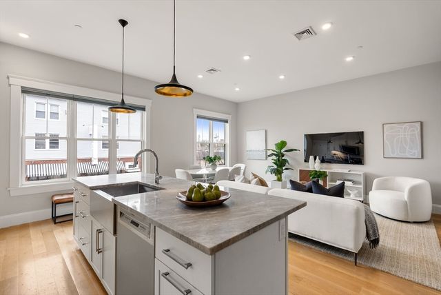 593 Somerville Ave 1, Somerville, MA 02143