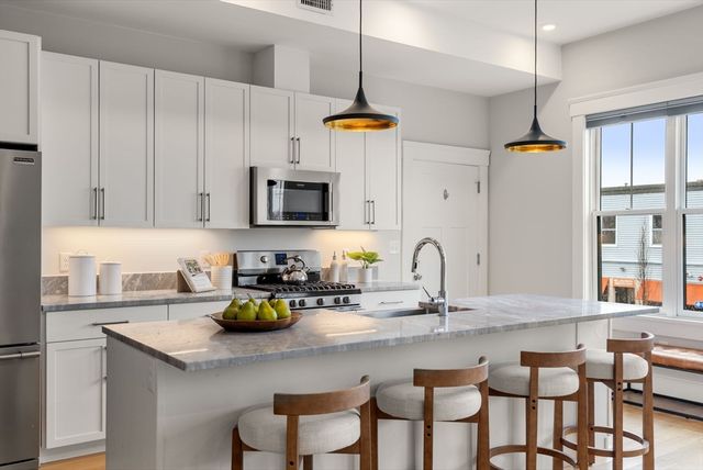 593 Somerville Ave 1, Somerville, MA 02143