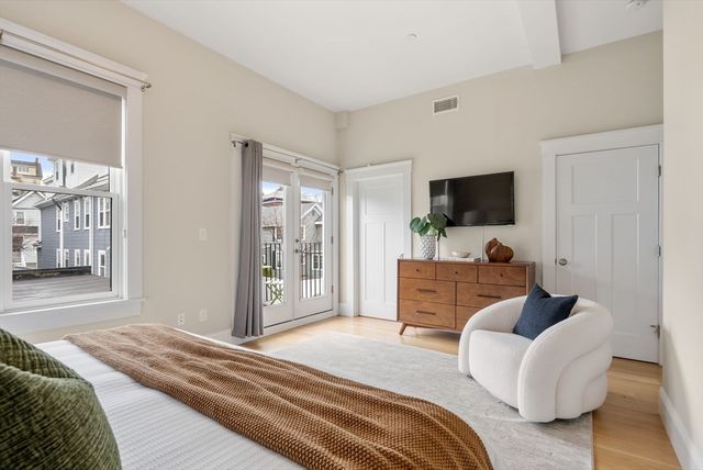 593 Somerville Ave 1, Somerville, MA 02143