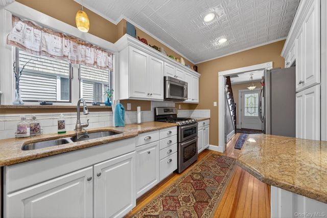 8 Broadway, Cornwall, NY 12518