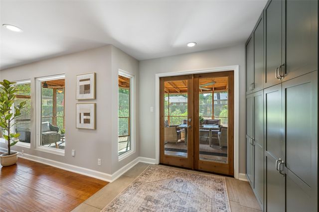 6812 Pioneer PL, Austin, TX 78757