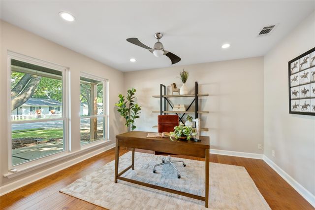 6812 Pioneer PL, Austin, TX 78757