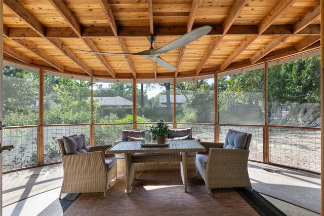 6812 Pioneer PL, Austin, TX 78757