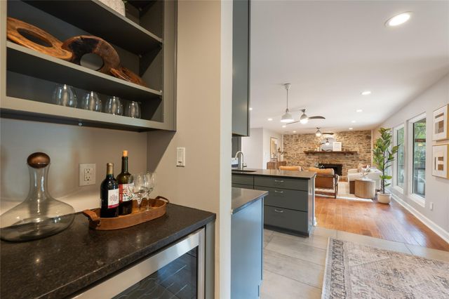 6812 Pioneer PL, Austin, TX 78757