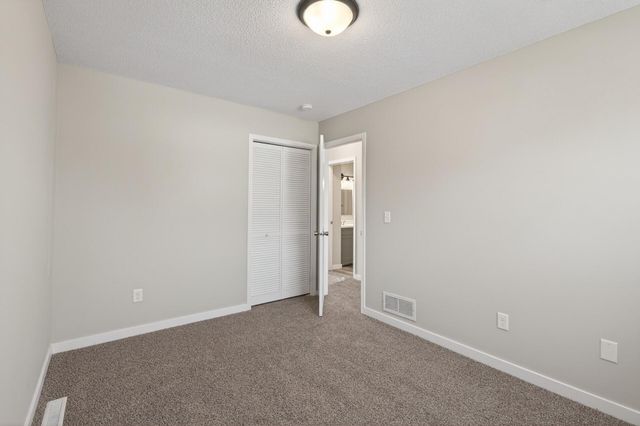 1275 10th Avenue SE, Cambridge, MN 55008