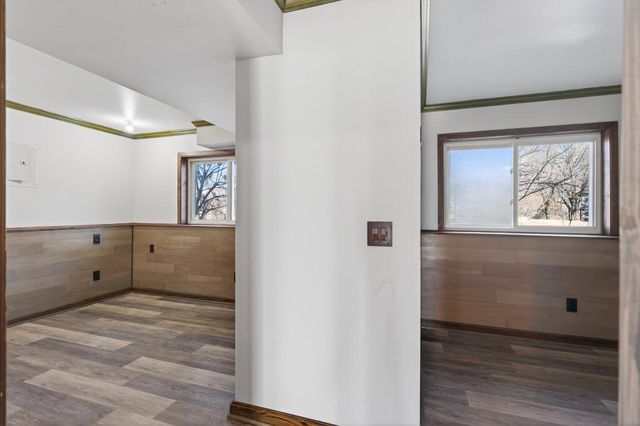 1275 10th Avenue SE, Cambridge, MN 55008