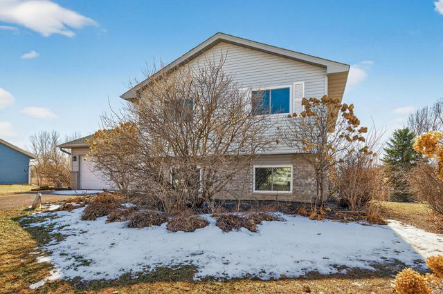 1275 10th Avenue SE, Cambridge, MN 55008