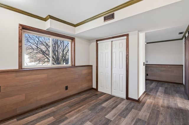 1275 10th Avenue SE, Cambridge, MN 55008