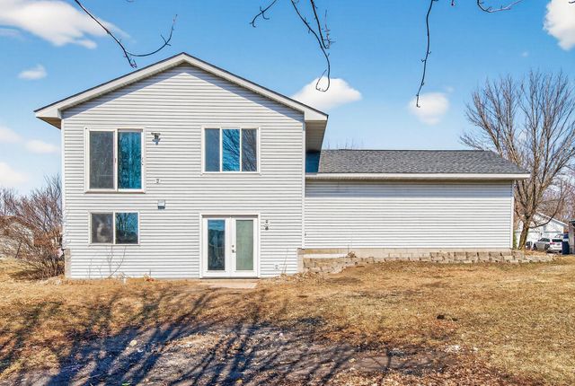 1275 10th Avenue SE, Cambridge, MN 55008