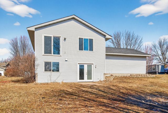 1275 10th Avenue SE, Cambridge, MN 55008