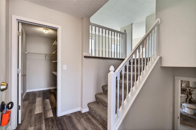 1275 10th Avenue SE, Cambridge, MN 55008