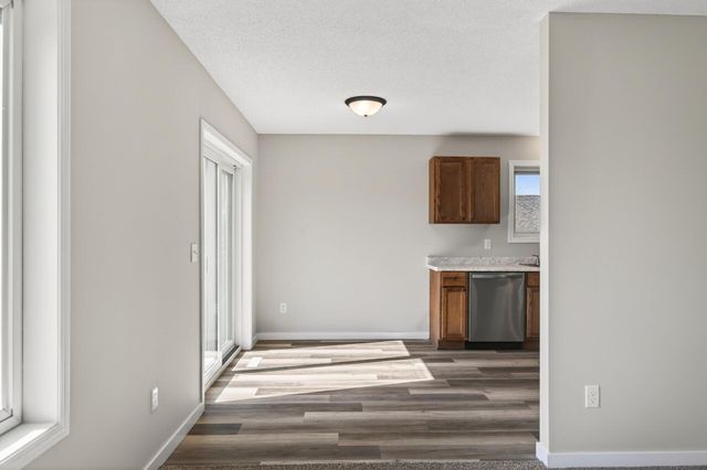 1275 10th Avenue SE, Cambridge, MN 55008