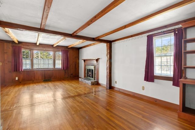 21 Prospect Street, West Newbury, MA 01985