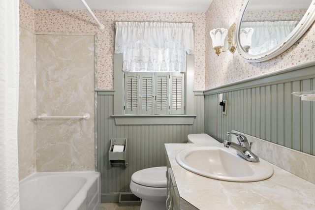 21 Prospect Street, West Newbury, MA 01985