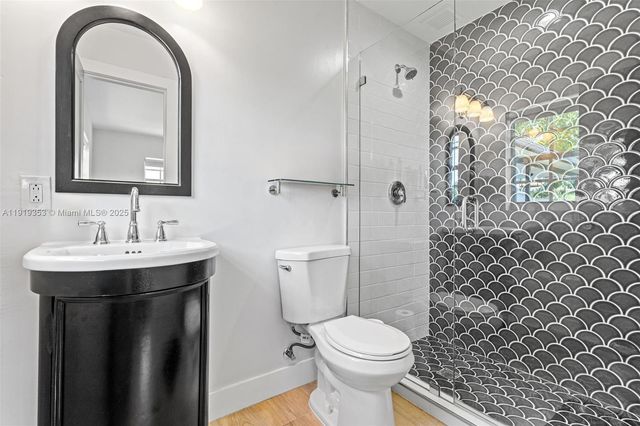 9920 SW 35th Ter, Miami, FL 33165