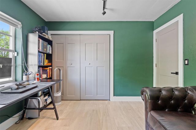 9920 SW 35th Ter, Miami, FL 33165