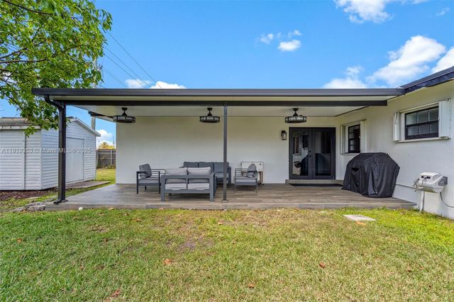 9920 SW 35th Ter, Miami, FL 33165