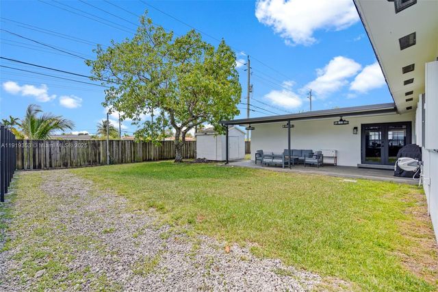 9920 SW 35th Ter, Miami, FL 33165