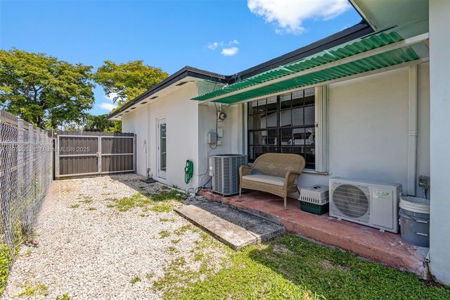 9920 SW 35th Ter, Miami, FL 33165