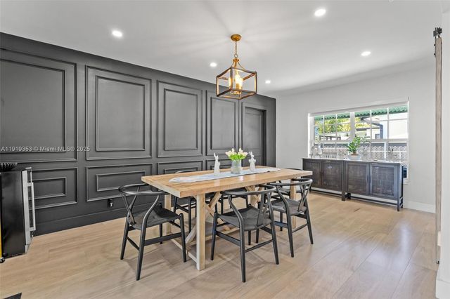 9920 SW 35th Ter, Miami, FL 33165