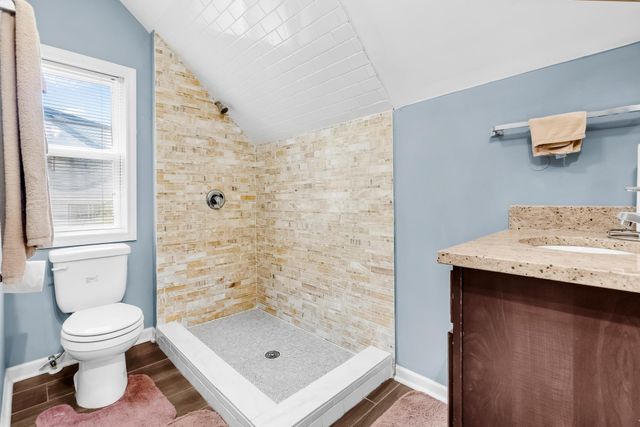 1803 Bush Avenue E, Saint Paul, MN 55119