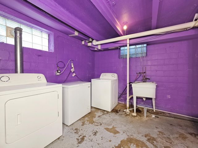 1803 Bush Avenue E, Saint Paul, MN 55119