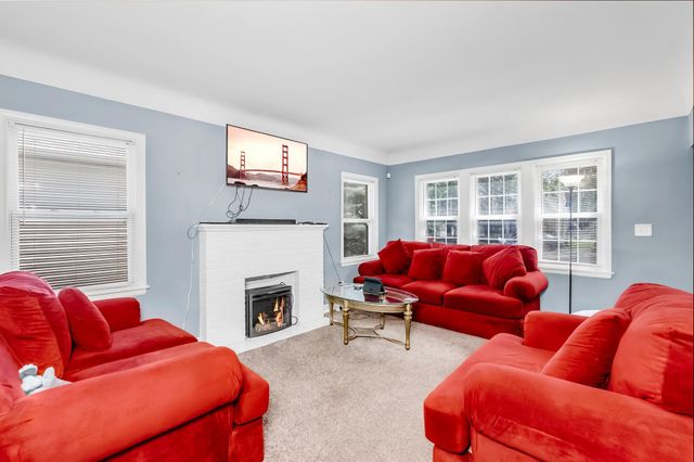 1803 Bush Avenue E, Saint Paul, MN 55119