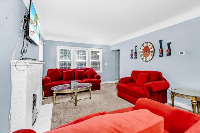 1803 Bush Avenue E, Saint Paul, MN 55119