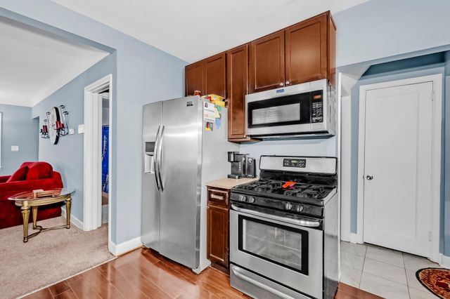 1803 Bush Avenue E, Saint Paul, MN 55119