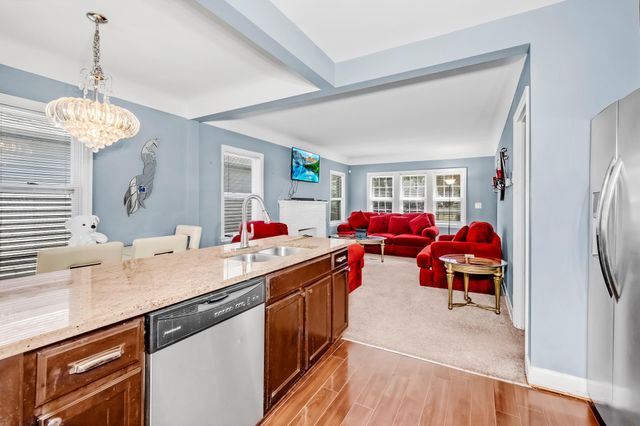 1803 Bush Avenue E, Saint Paul, MN 55119