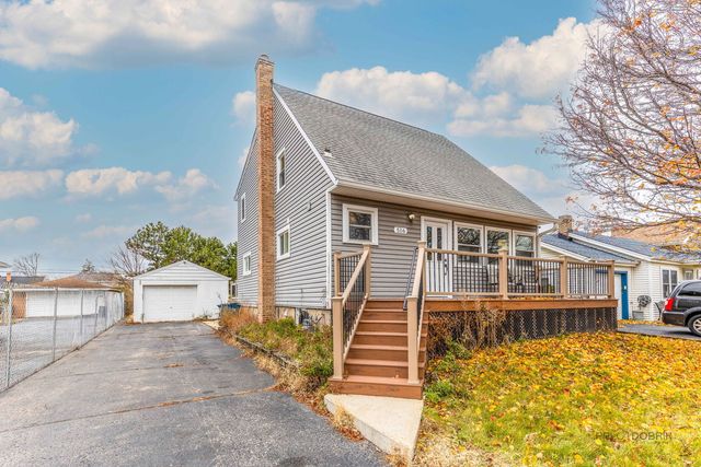 516 N Emroy Avenue, Elmhurst, IL 60126