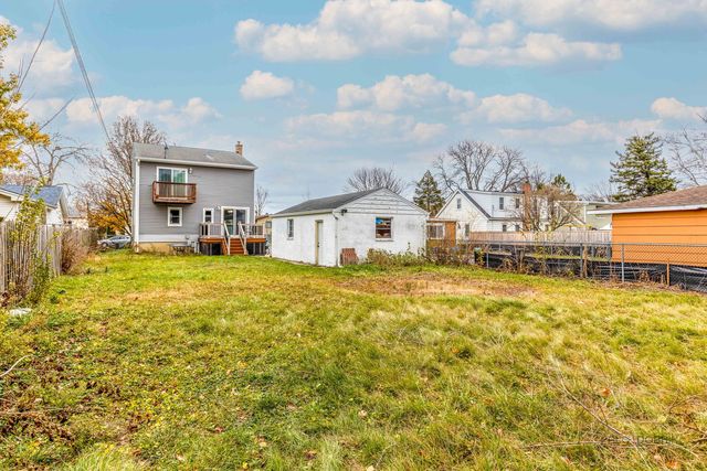 516 N Emroy Avenue, Elmhurst, IL 60126