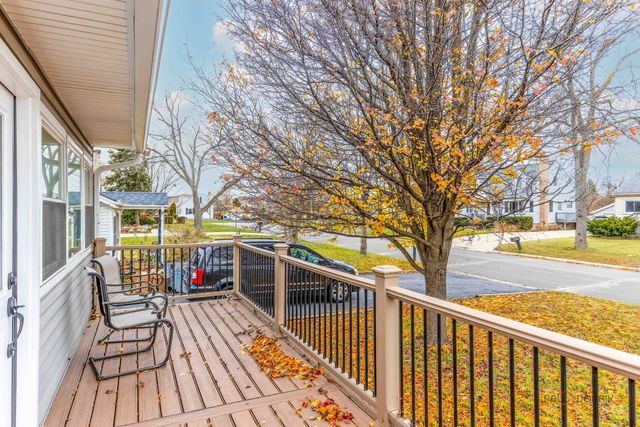 516 N Emroy Avenue, Elmhurst, IL 60126