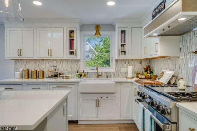 7 Meadow Rd, Chatham Boro, NJ 07928