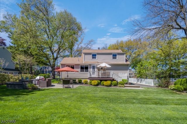 7 Meadow Rd, Chatham Boro, NJ 07928