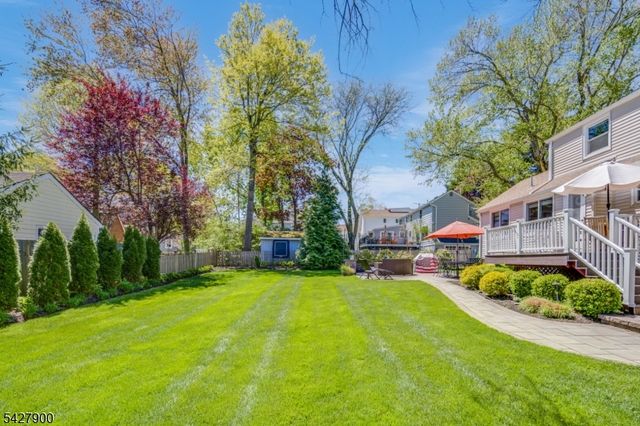 7 Meadow Rd, Chatham Boro, NJ 07928
