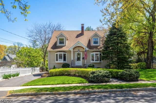 7 Meadow Rd, Chatham Boro, NJ 07928